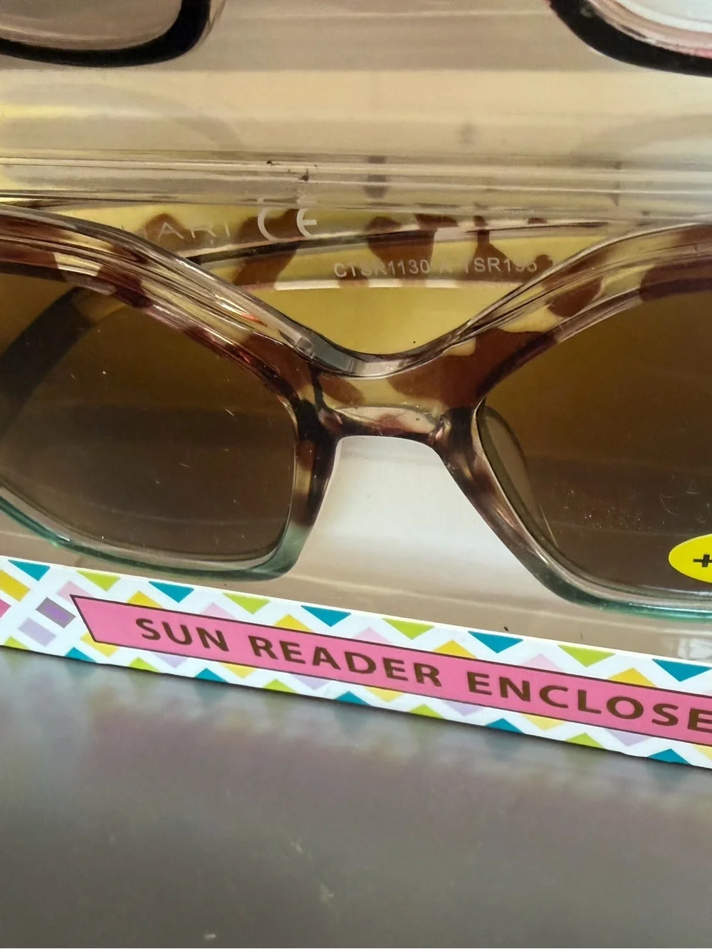 TAHARI premium reading glass collection glasses sun reader 2.50